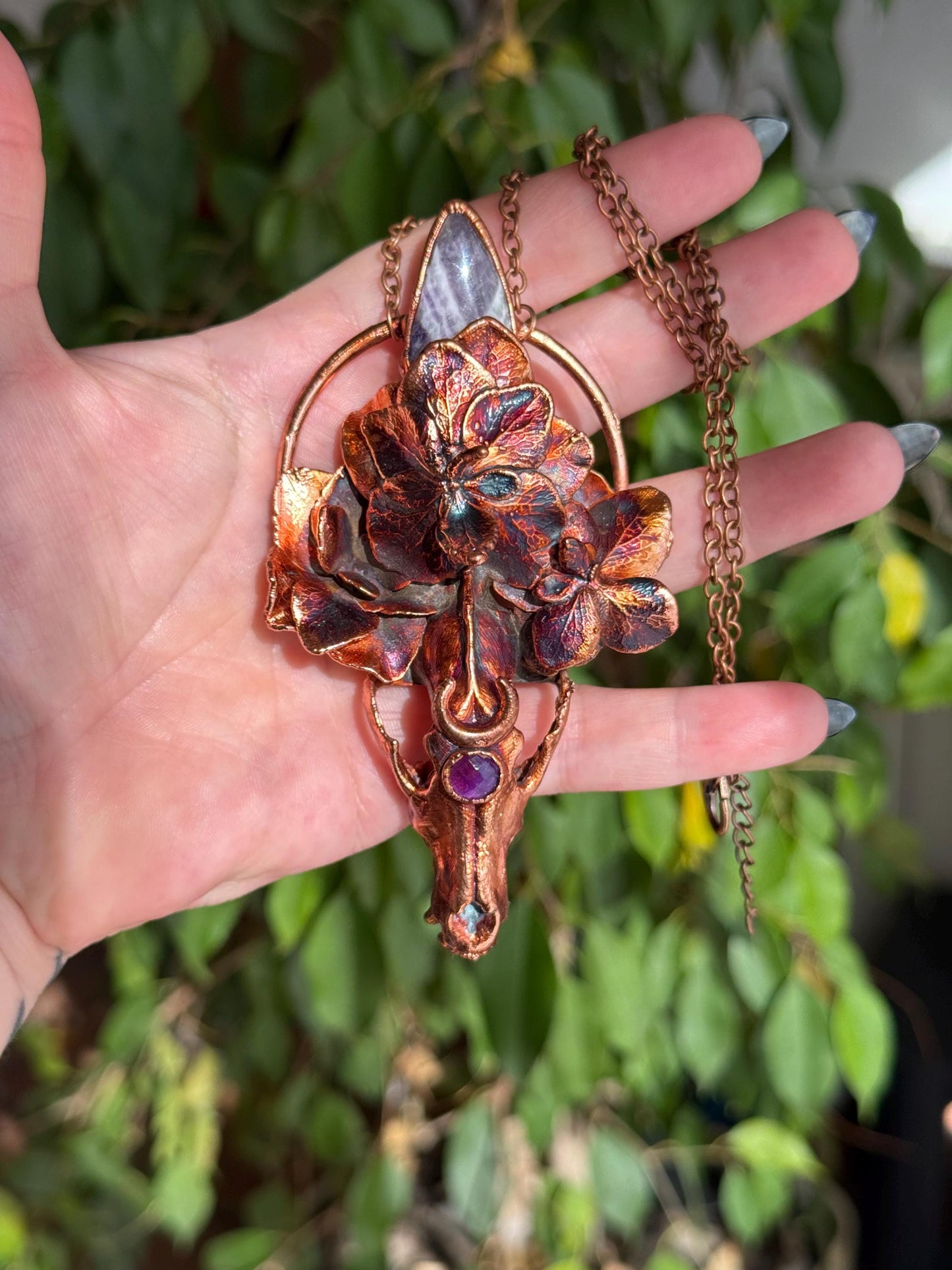 Copper eformed resin wolf skull with a real hydrangeas crown , featuring amethysts, colorfull patina, statement big necklace