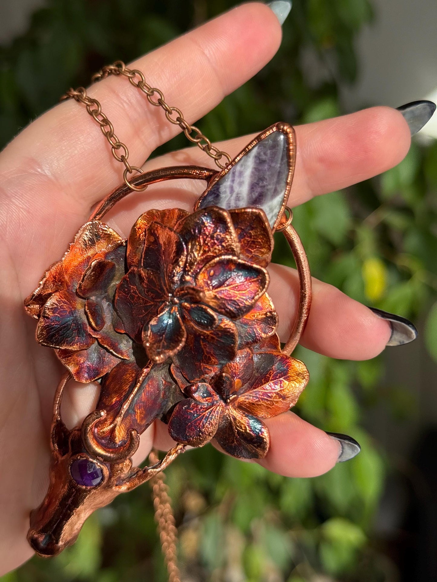 Copper eformed resin wolf skull with a real hydrangeas crown , featuring amethysts, colorfull patina, statement big necklace