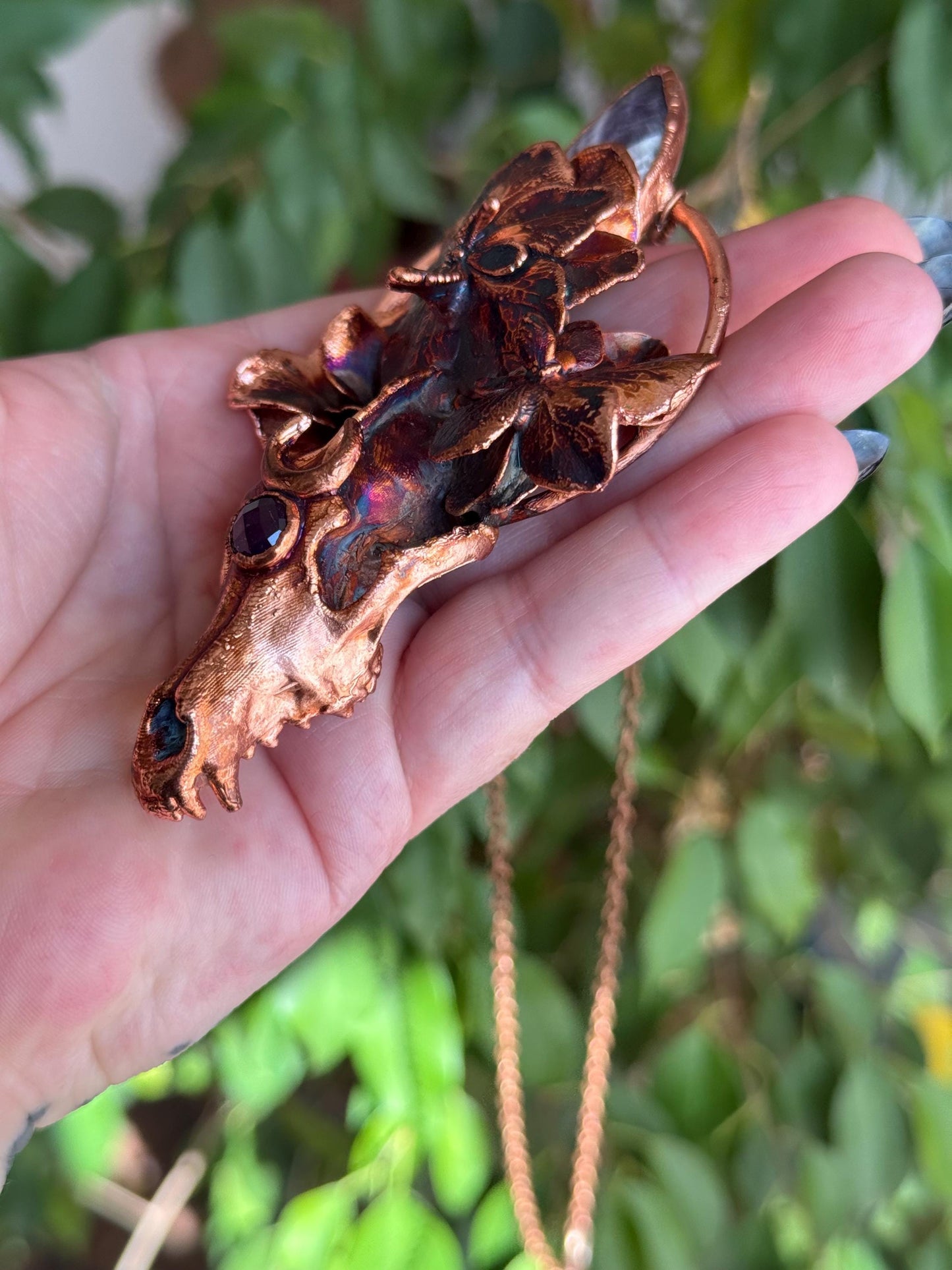 Copper eformed resin wolf skull with a real hydrangeas crown , featuring amethysts, colorfull patina, statement big necklace