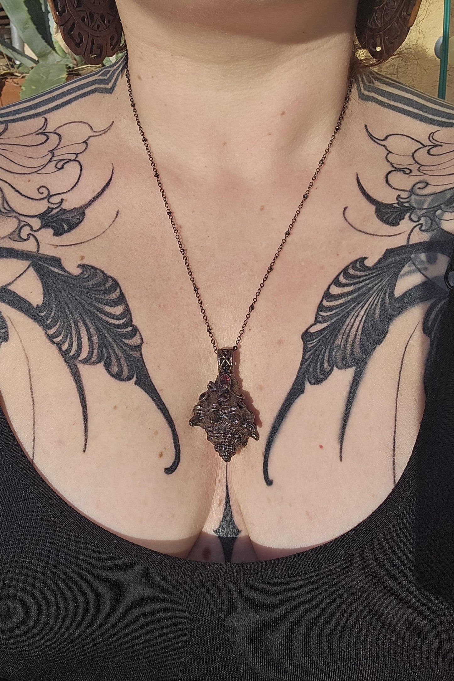 Copper eformed real seashell with amethysts, reversible necklace on a satellite chain