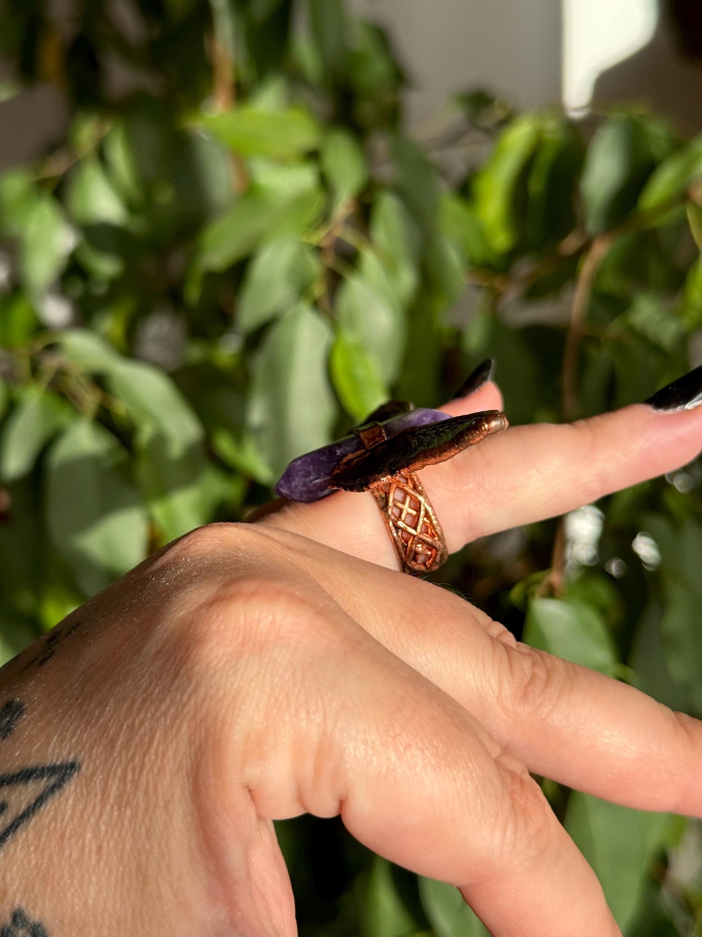 Butterfly ring with an amethyst point size 6.75 US/uk N (53.5mm) copper eformed with colorful patina