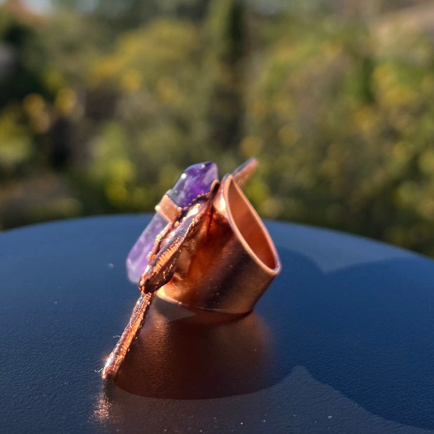Dragonfly oversized ring with an amethyst point size 6.75 US/uk N, copper eformed with colorful patina