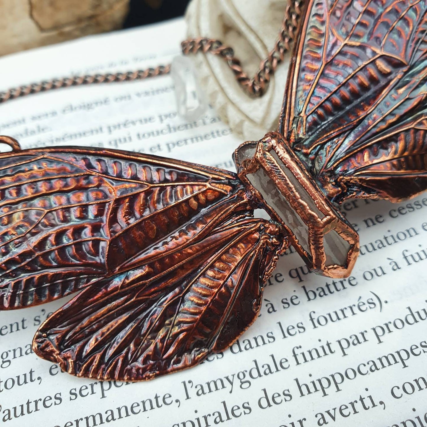 Real huge tropical cicada eformed with copper necklace on a caged quartz, torque oversize necklace