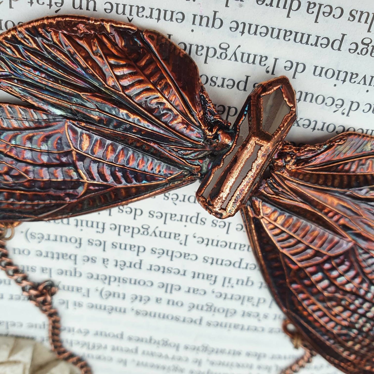 Real huge tropical cicada eformed with copper necklace on a caged quartz, torque oversize necklace